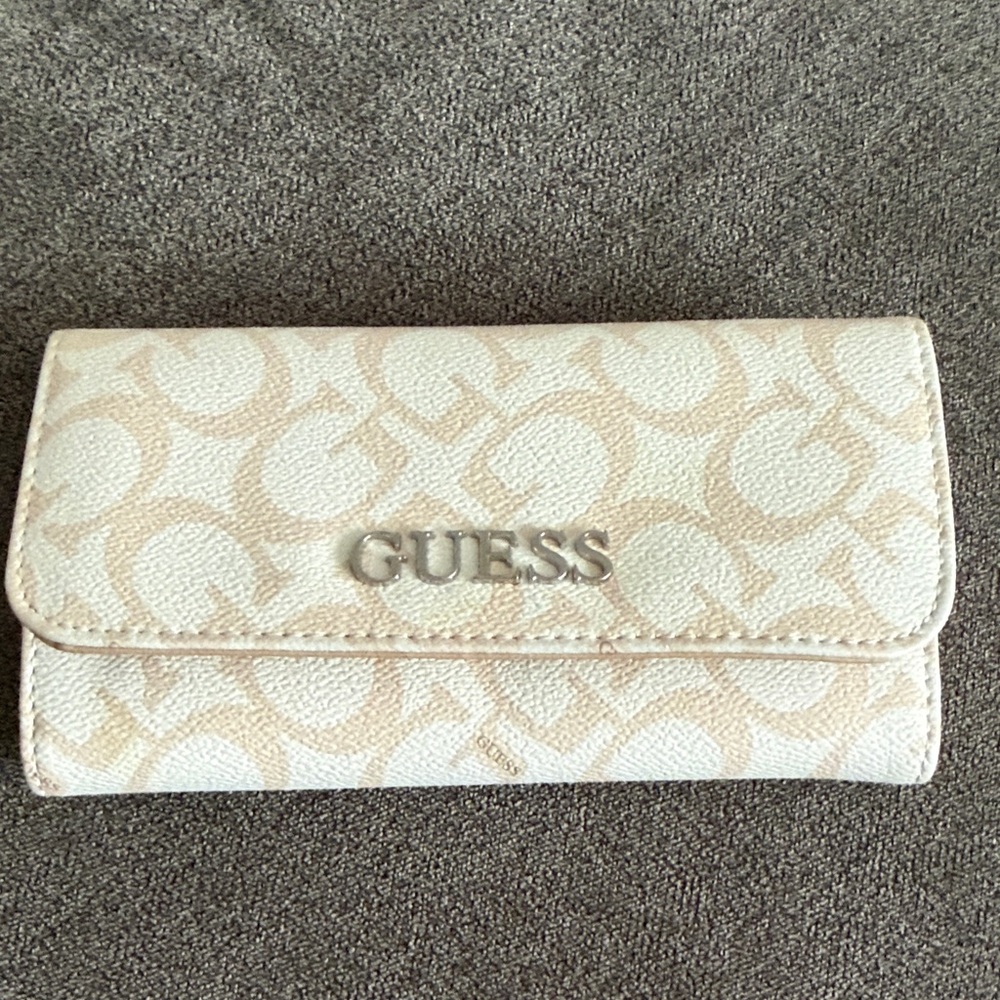 GUESS Beige Monogram Wallet